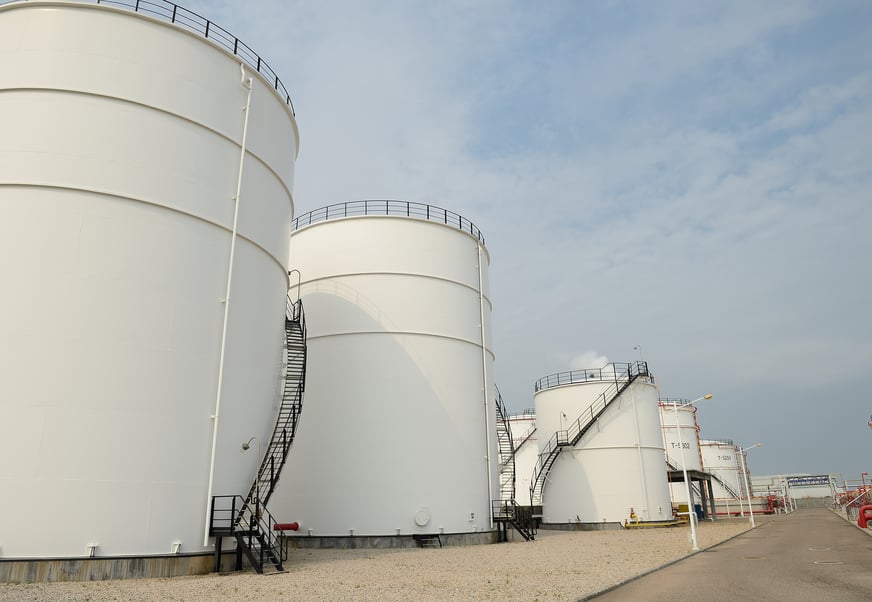 Misurare il livello delle materie prime negli impianti - silos