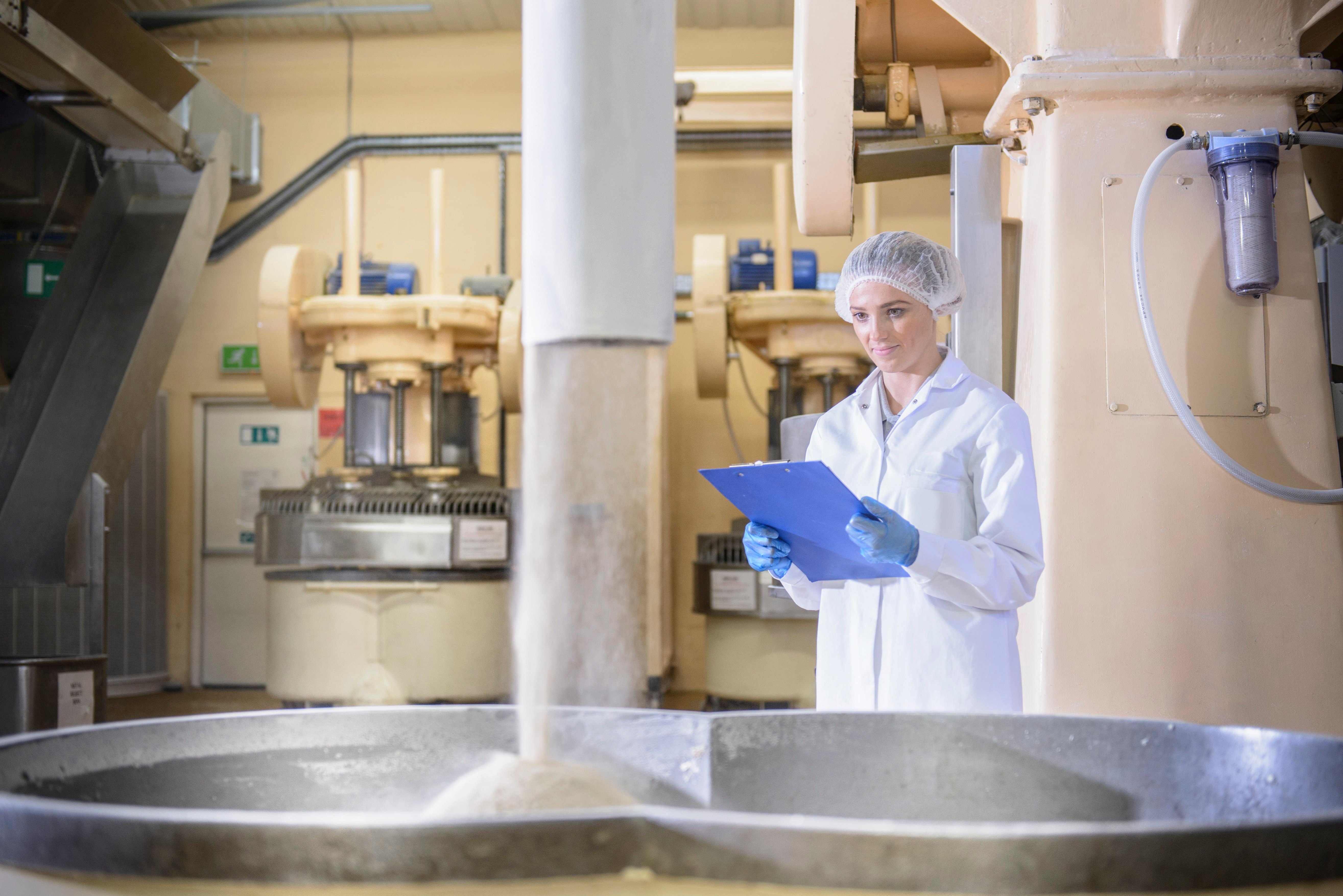 Flour-production-quality-worker_master